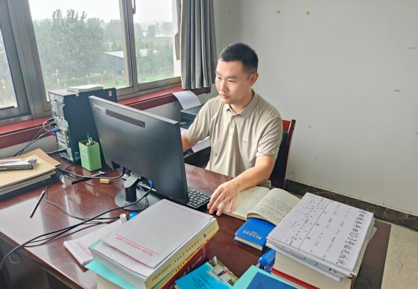 清廉微矿·青年说丨清风筑根基  实干兴生产